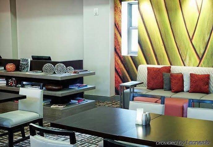 Courtyard By Marriott St. Petersburg Downtown Hotel Exterior photo